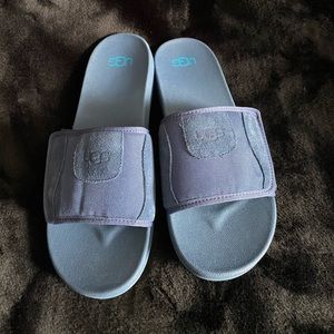 Ugg slides lightly worn